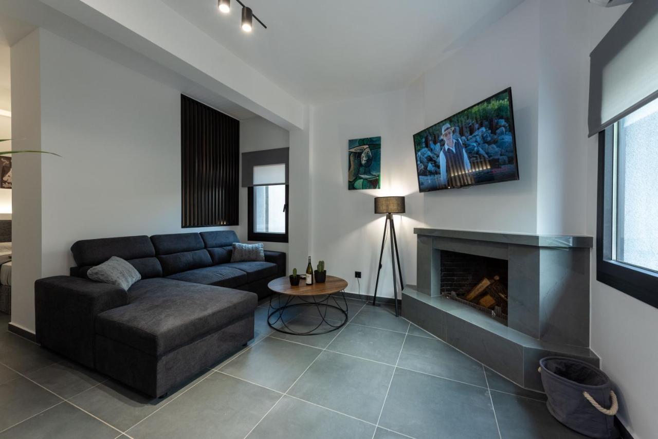 Frourio Lodge Α2 라리사 외부 사진